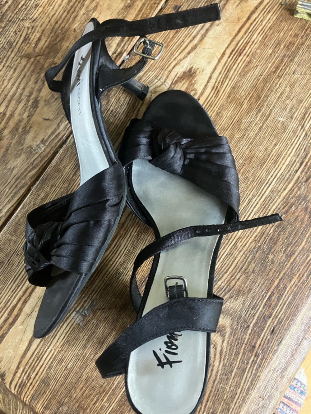 FIONI Clothing Black Satin Knot Peep-Toe Low Heel Sandals